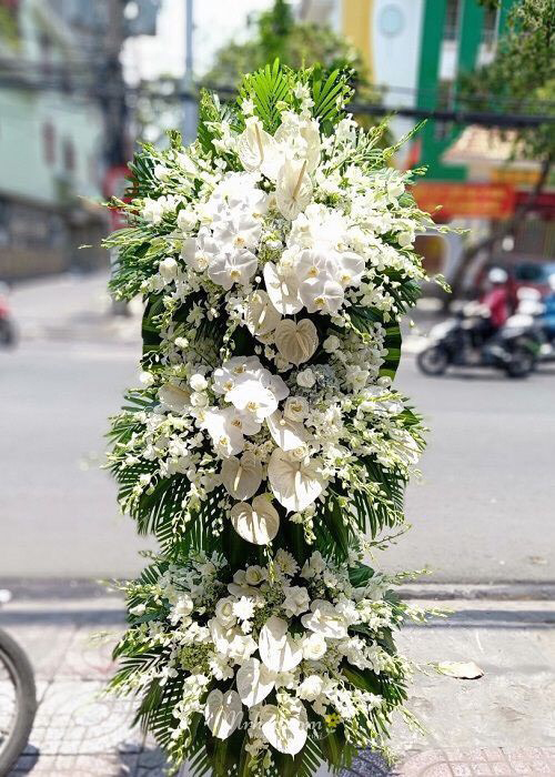 Bộ sưu tập hoa chia buồn đẹp ở Long Khánh